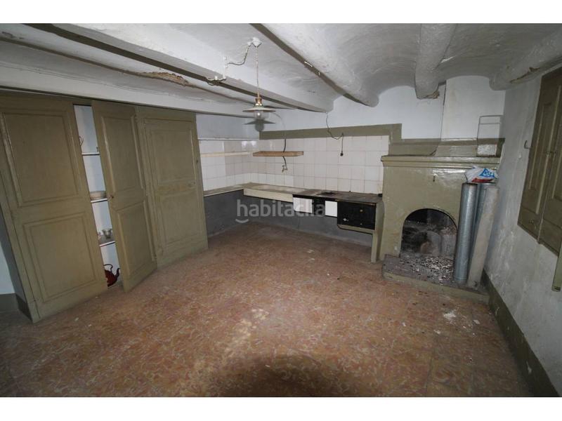 Foto d6cf83db-2993-4aa9-ae3a-eceb6133ad16. Casa  nucli antic montbui con 455 m2 de jardí en Santa Margarida de Montbui