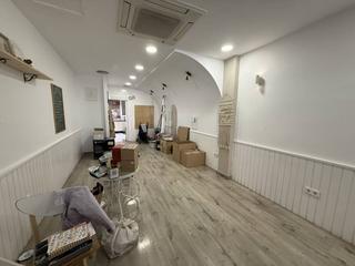 Location Local commercial à Santa maria 20. Barcafetería local en el centro de igualada  plaza pis xii