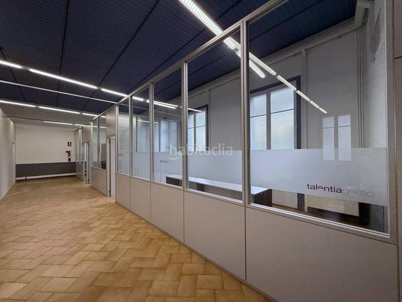 Foto c2e8f713-af87-486c-941e-c9c65f9397d2. Edificio in Centre Igualada