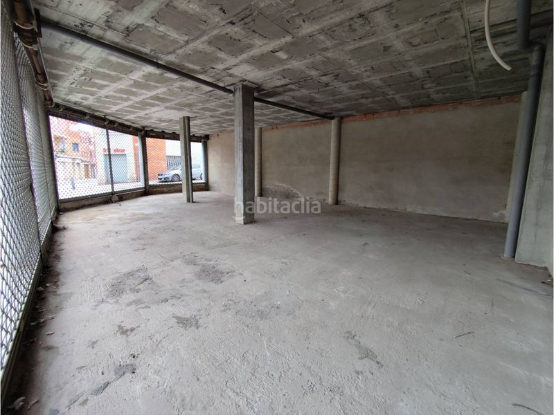 Foto 1298ff64-8d38-4d80-b0e6-5f7c40ced979. Local comercial a Poble Sec Igualada