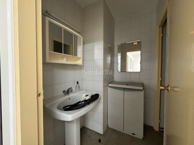 Foto a8876916-9957-44e7-a571-624e2ed9f04e. Nau industrial a Centre Hospitalet de Llobregat (L´)