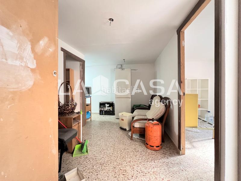 Foto b031ff32-b662-481a-af65-9f0aeb241713. Geschäftsraum in Llefià Badalona