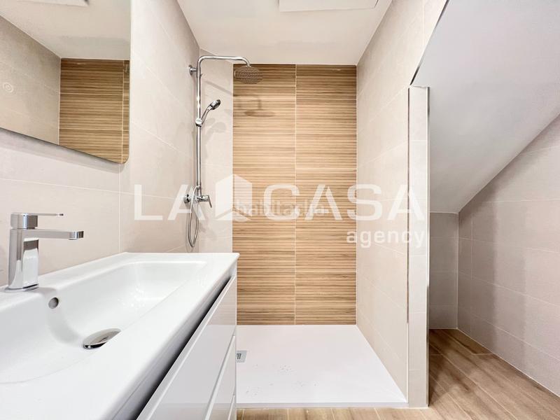 Foto 2e9e42ad-4aa9-435b-a89a-83b13d95a6f3. Dachwohnung in Llefià Badalona