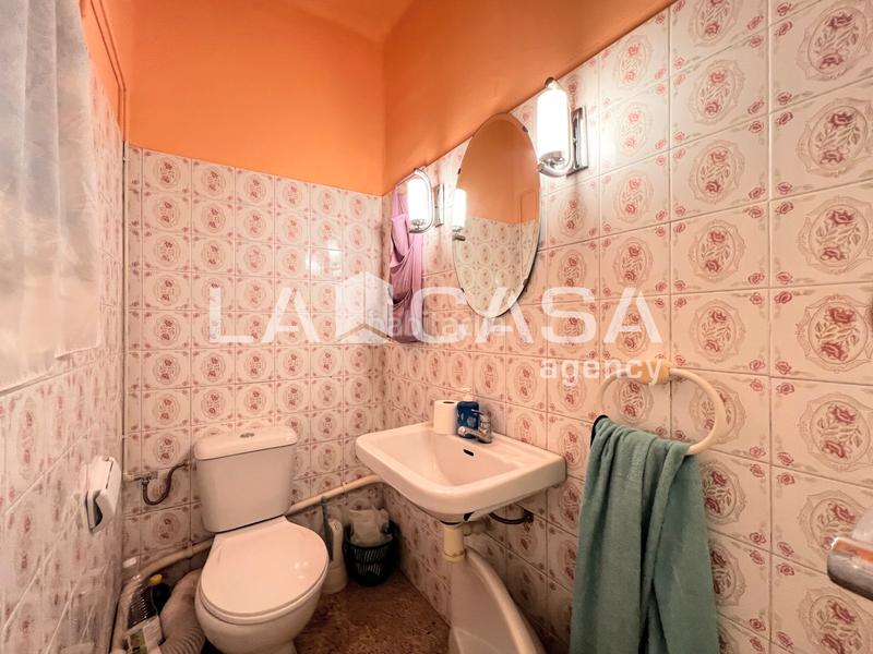 Foto 62af81d3-98e0-4f52-81de-c4d538141e29. Local comercial a Llefià Badalona