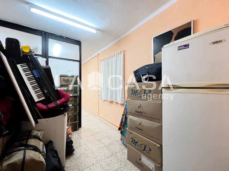 Foto 775c86e3-a645-4161-aaef-8c2c63a3c507. Local comercial a Llefià Badalona