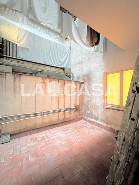 Foto 2889bfd3-8ceb-457b-9c31-90560e371135. Locale commerciale in Llefià Badalona