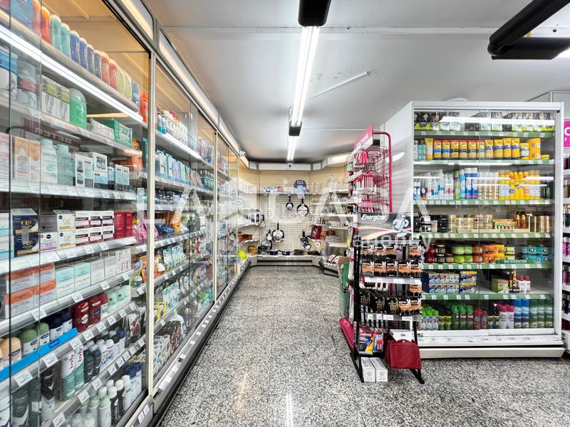 Foto 8e16cc0a-c99f-4fab-b950-9c5e286ae86d. Local commercial dans Llefià Badalona