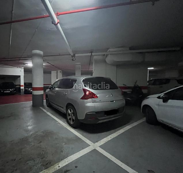 Foto 7b4160b3-fd53-47a2-86a1-06fe35229624. Autoparkplatz in La Verneda - La Pau Barcelona
