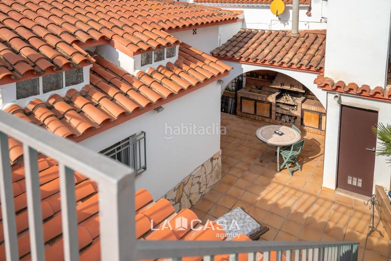 Foto 43c60804-0c0a-4e96-90b3-6b68ed04849e. Casa amb calefacció aparcament piscina a Lluminetes Castelldefels