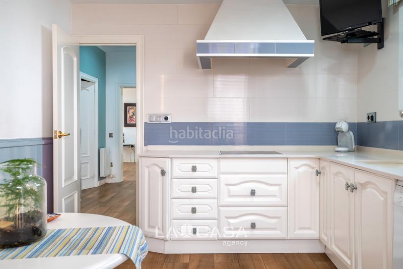 Foto d6f3d5f8-b450-45ba-ba2f-10395cd90795. House with heating parking pool in Lluminetes Castelldefels