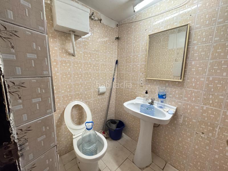Foto 40ca7a84-786c-4b6b-9a36-2c866e646ebc. Local comercial en Can Vidalet Esplugues de Llobregat