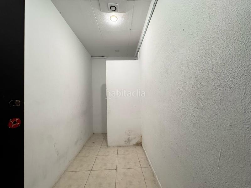 Foto 9b9b42f2-16db-43a7-8e64-c3140544ca08. Local comercial en Can Vidalet Esplugues de Llobregat
