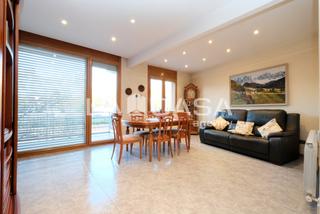 Etagenwohnung  Avinguda meridiana
