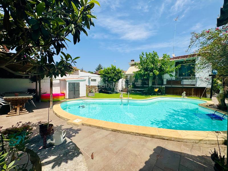 Foto 264844cd-6cb8-49f4-844d-5a6fc2aa05a2. Chalet con riscaldamento parcheggio piscina in Ca n´Esteper-Can Gorgs-Can Gorgs II Barberà del Vallès