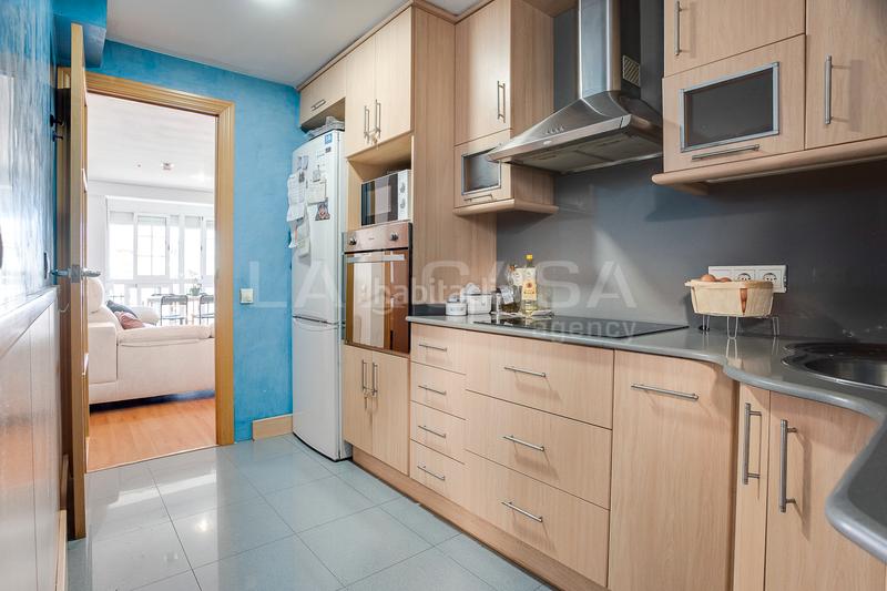 Foto 1b8289d2-26fe-4578-8ecd-1b72566c24af. Appartement dans El Besòs Sant Adrià de Besòs