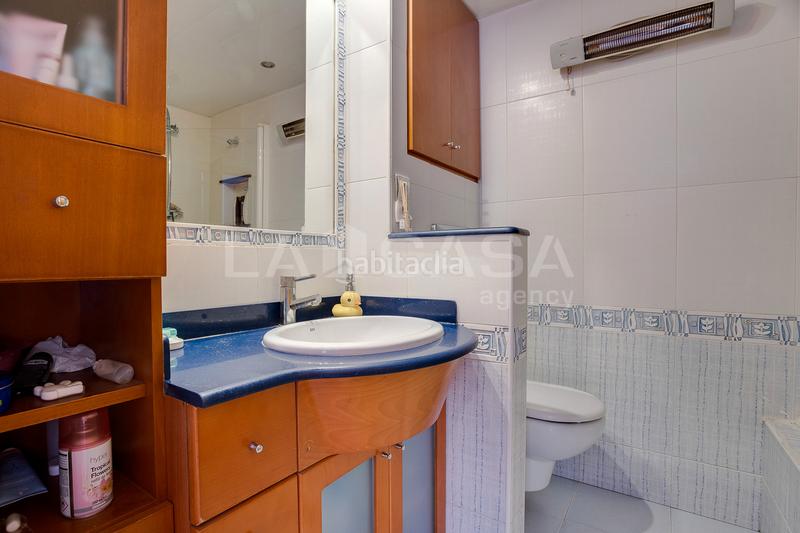 Foto 69c7cb23-4671-450d-a122-ec35098ca5db. Appartement dans El Besòs Sant Adrià de Besòs