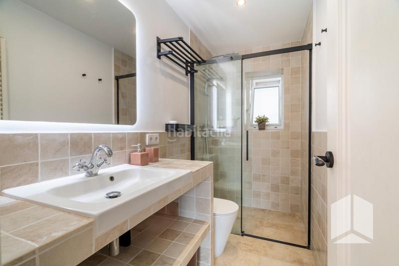 Foto bdcd7976-22a9-4545-8e6f-500a21215b11. Appartamento con parcheggio in Mar i Sol Castelldefels