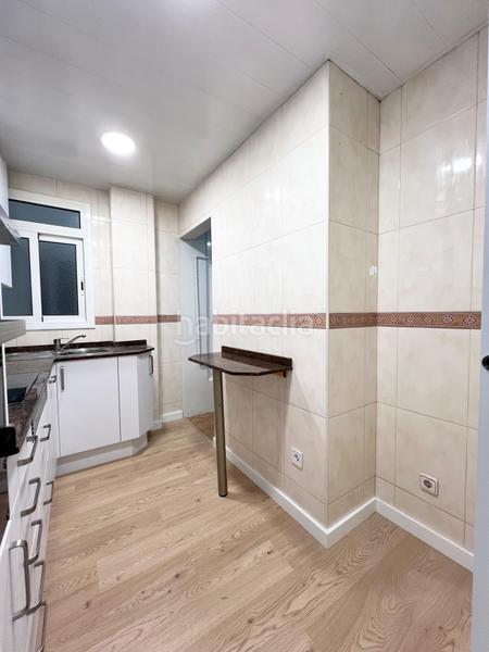 Foto e758f65d-fd29-4dc4-a71d-84012a9fc21e. Piso en Sant Josep Hospitalet de Llobregat (L´)