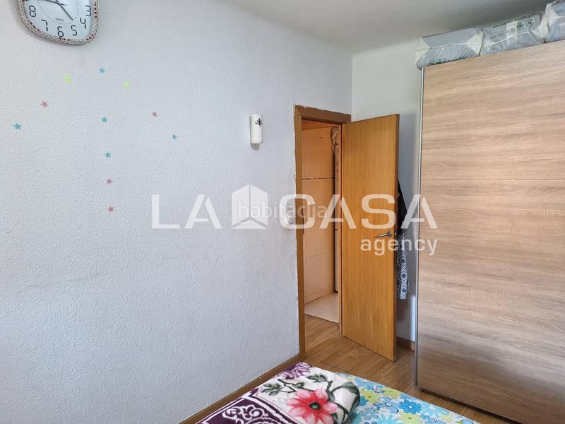 Foto 3ff278bf-60a9-4e38-9795-e1f137c6bad6. Etagenwohnung mit heizung in Centre Santa Coloma de Gramenet