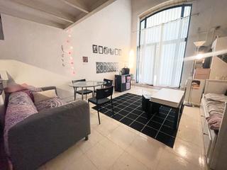 Zweistöckige Wohnung  Carrer de magalhães