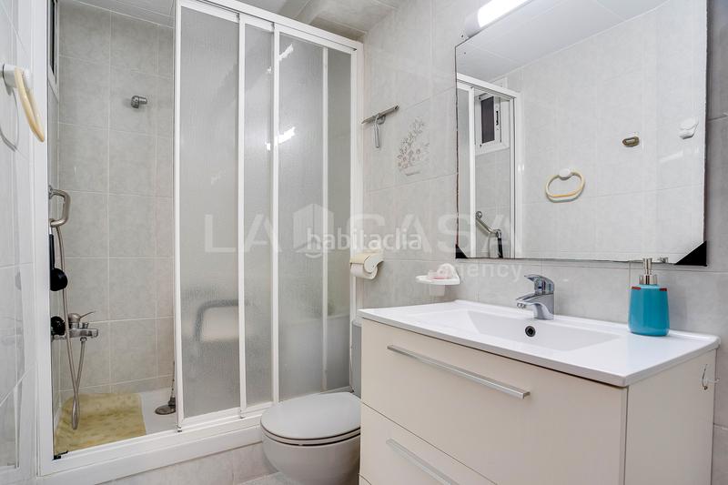 Foto de9aa1cd-933e-48a5-b96e-c04a1ce291c9. Attico con riscaldamento in La Verneda - La Pau Barcelona