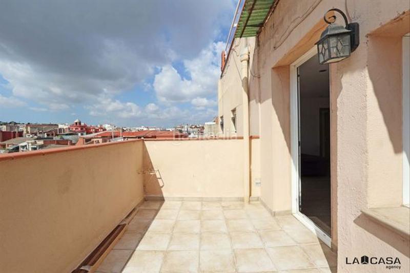 Foto d6b305a7-c6dd-4f8a-89d2-02bab00c0858. Àtic a El Poble Sec - Parc de Montjuïc Barcelona