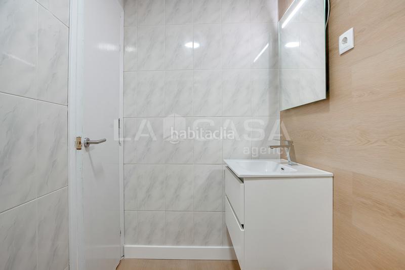 Foto 6b74de10-ed5c-4d4d-9a6b-830e2b368970. Piso en Porta Barcelona
