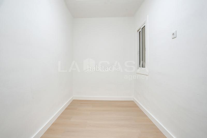 Foto f73a3469-baf9-4241-8890-28ec8d1f9fd4. Piso en Porta Barcelona