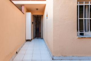 Ground floor in Centre