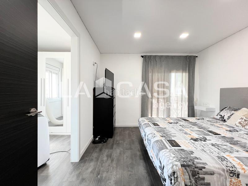 Foto b6677418-2488-4b9d-a50f-76a4d6f790f0. Piso en Llefià Badalona