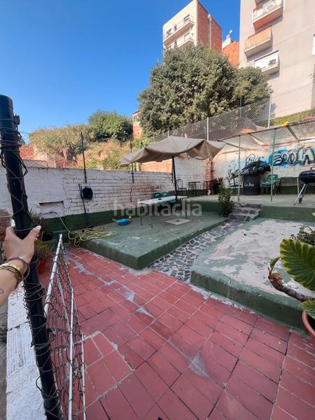 Foto 0c5bf260-1f51-4c17-9145-52995bc37b3c. Planta baja en El Raval Santa Coloma de Gramenet