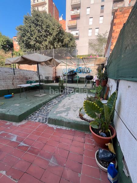 Foto d9d4832e-37f4-44fe-bbe6-ec0ac6bf1eda. Planta baja en El Raval Santa Coloma de Gramenet