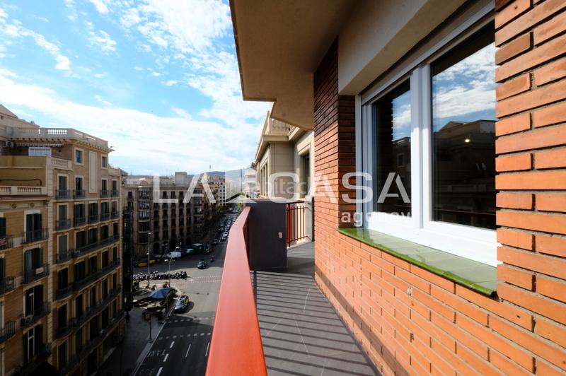 Foto dd27c108-200e-4989-8cc0-c01af9bae5e2. Pis amb calefacció a Dreta de l´Eixample Barcelona