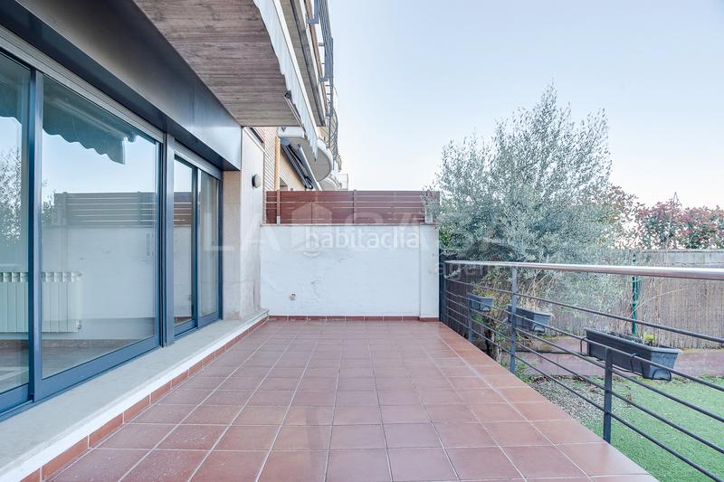 Foto dd997032-e38d-4124-8395-2faac3bdd58b. Casa adosada en Font Verda Granollers