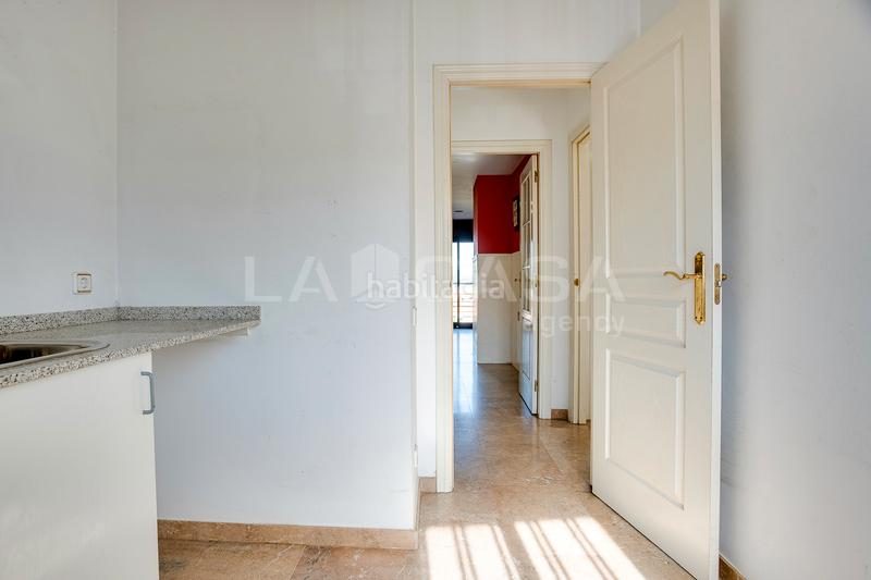 Foto 095845cf-f366-4ae9-80f5-ca580900e24b. Semi detached house with heating parking in Font Verda Granollers