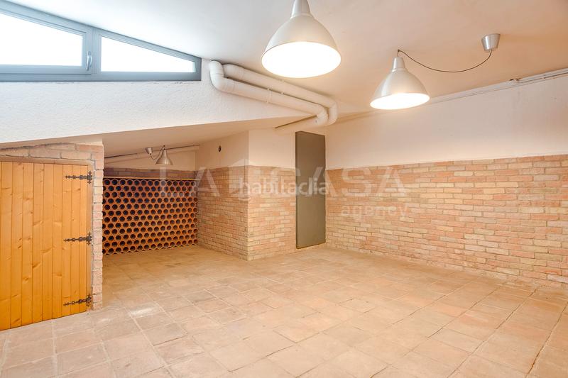 Foto 43eda396-53ec-46a4-b06f-badd2178751b. Semi detached house with heating parking in Font Verda Granollers