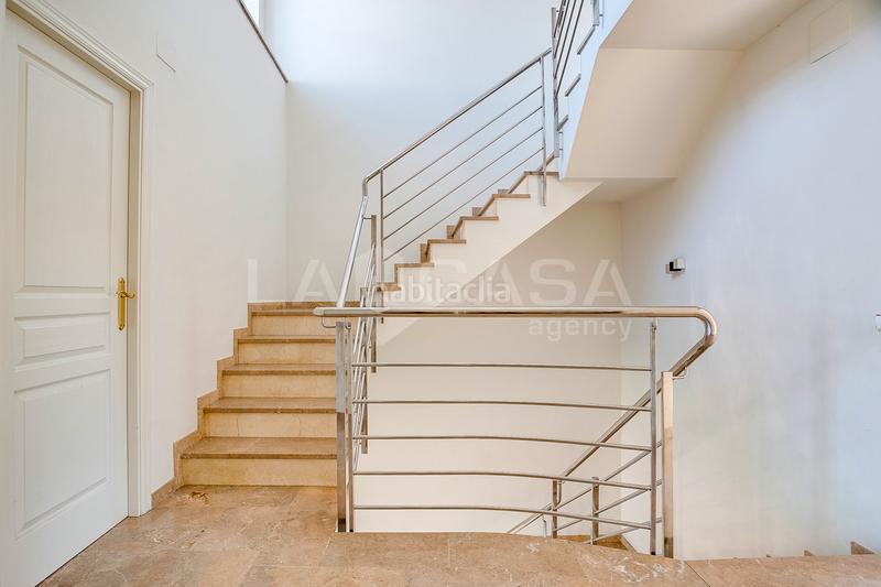 Foto 7c41f6b2-1ee8-4940-b822-42403cc331ec. Semi detached house with heating parking in Font Verda Granollers