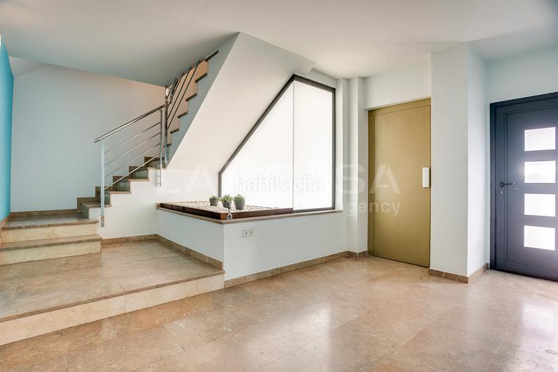 Foto 87fd97fc-45cc-48dd-a193-d74560bc35cf. Semi detached house with heating parking in Font Verda Granollers