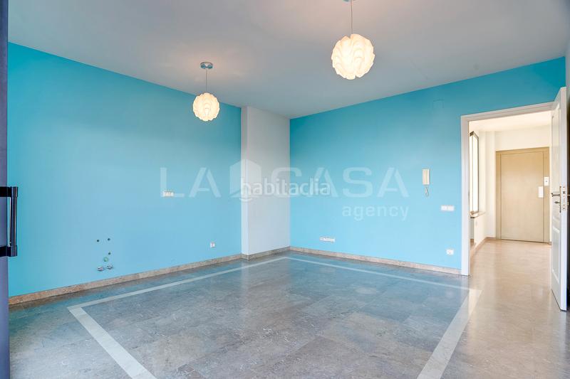 Foto 9df712a8-de57-4278-b0f0-6a1e0ccd14aa. Semi detached house with heating parking in Font Verda Granollers