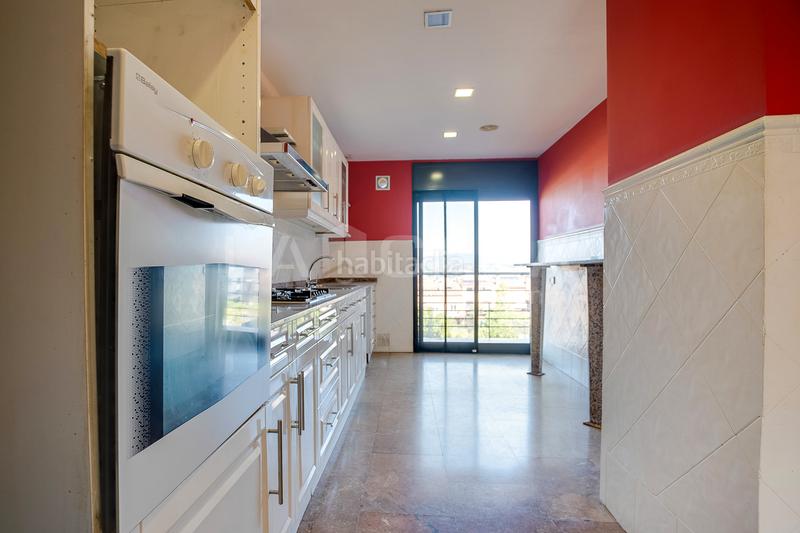 Foto a1c1e12c-65df-4a4b-9194-5879335a48be. Semi detached house with heating parking in Font Verda Granollers