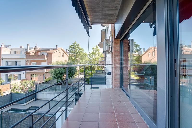 Foto d16ee93d-dd6d-48b8-81eb-b3699d296deb. Semi detached house with heating parking in Font Verda Granollers