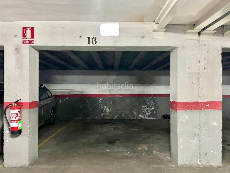 Foto 6cbdfcf5-eb09-4dae-8160-4da01ef3e243. Parking coche en Sant Josep Hospitalet de Llobregat (L´)