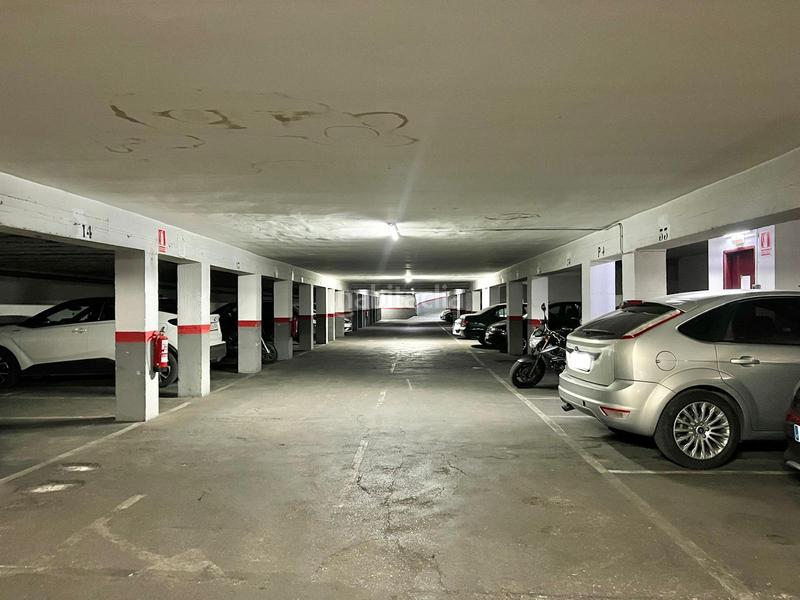 Foto b37b5039-3d94-4b34-940b-b10848477060. Posto auto in Sant Josep Hospitalet de Llobregat (L´)