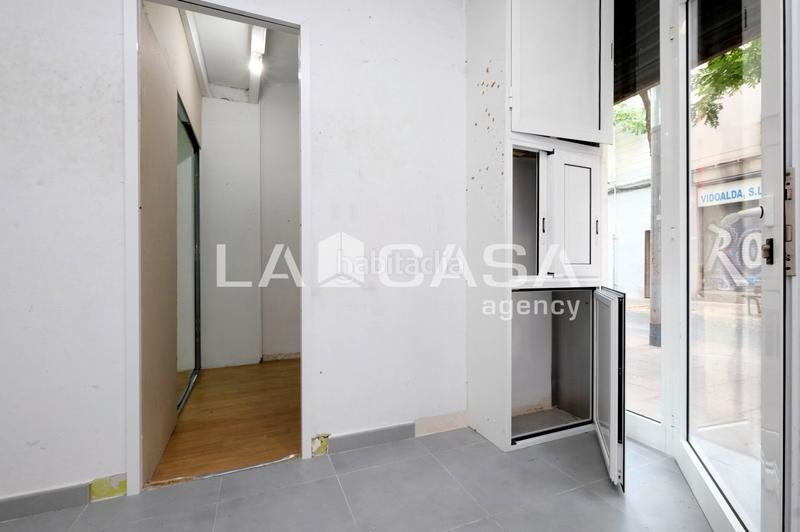 Foto caa8a6df-5f32-4bb3-9e7b-6ed72e765d99. Locale commerciale in Vilapicina - Torre Llobeta Barcelona