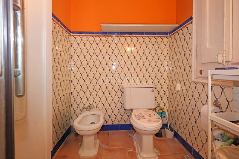 Foto b82eaace-a488-4768-aad1-935c306ffe5f. House with parking in Can Clota Esplugues de Llobregat