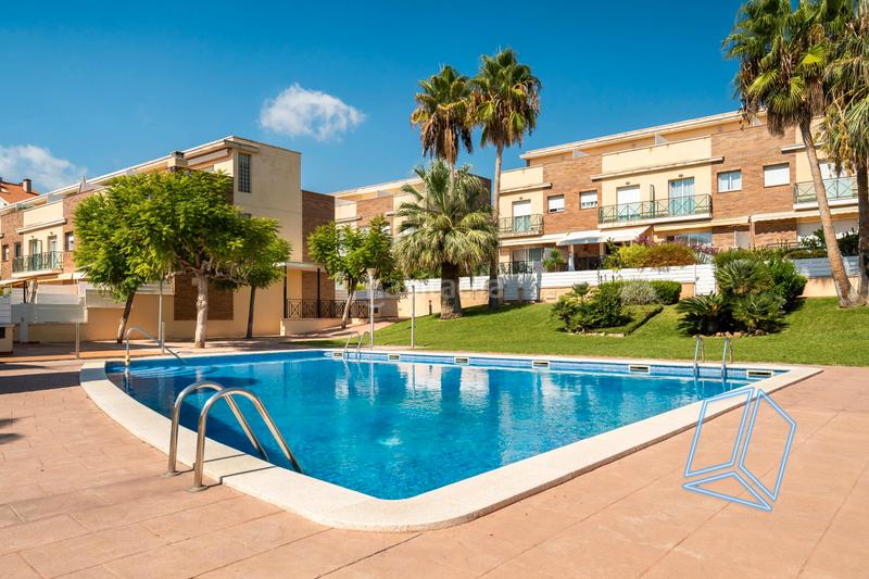 Foto 08d4a829-a9e5-4e83-a2cb-f4a784454d8f. Maison avec parking dans Calafell residencial Calafell