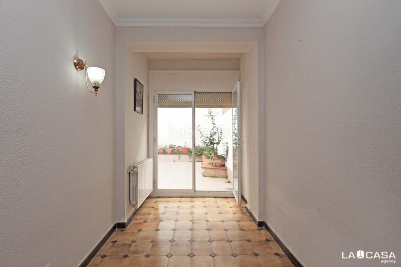 Foto cafc45ac-9c30-4f9f-b52e-bc7903a2c533. Ground floor in Can Vidalet Esplugues de Llobregat