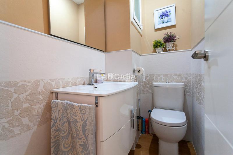 Foto d9a40daf-1f64-47f1-89b3-4b39936e1ee9. Etagenwohnung in Can Vidalet Esplugues de Llobregat