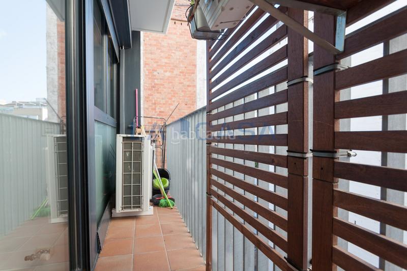 Foto d76791b4-3241-42eb-9695-c6822910a8a9. Flat with heating in Navas Barcelona