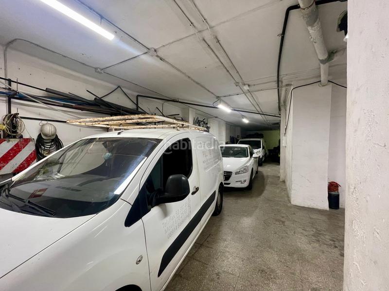 Foto 306b3f5d-a993-46ef-b7e2-b400a5a27cb4. Local comercial a Llefià Badalona